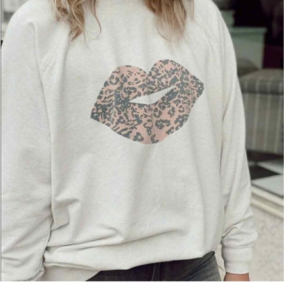 Wildfox Tops - Wildfox Leopard Lips Graphic Crewneck Sweatshirt Terry Top